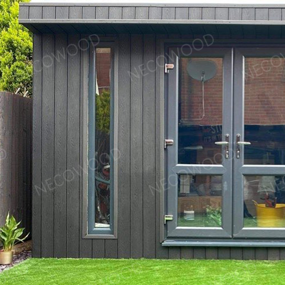 Soluzioni durevoli di rivestimento delle pareti in WPC per il design esterno moderno