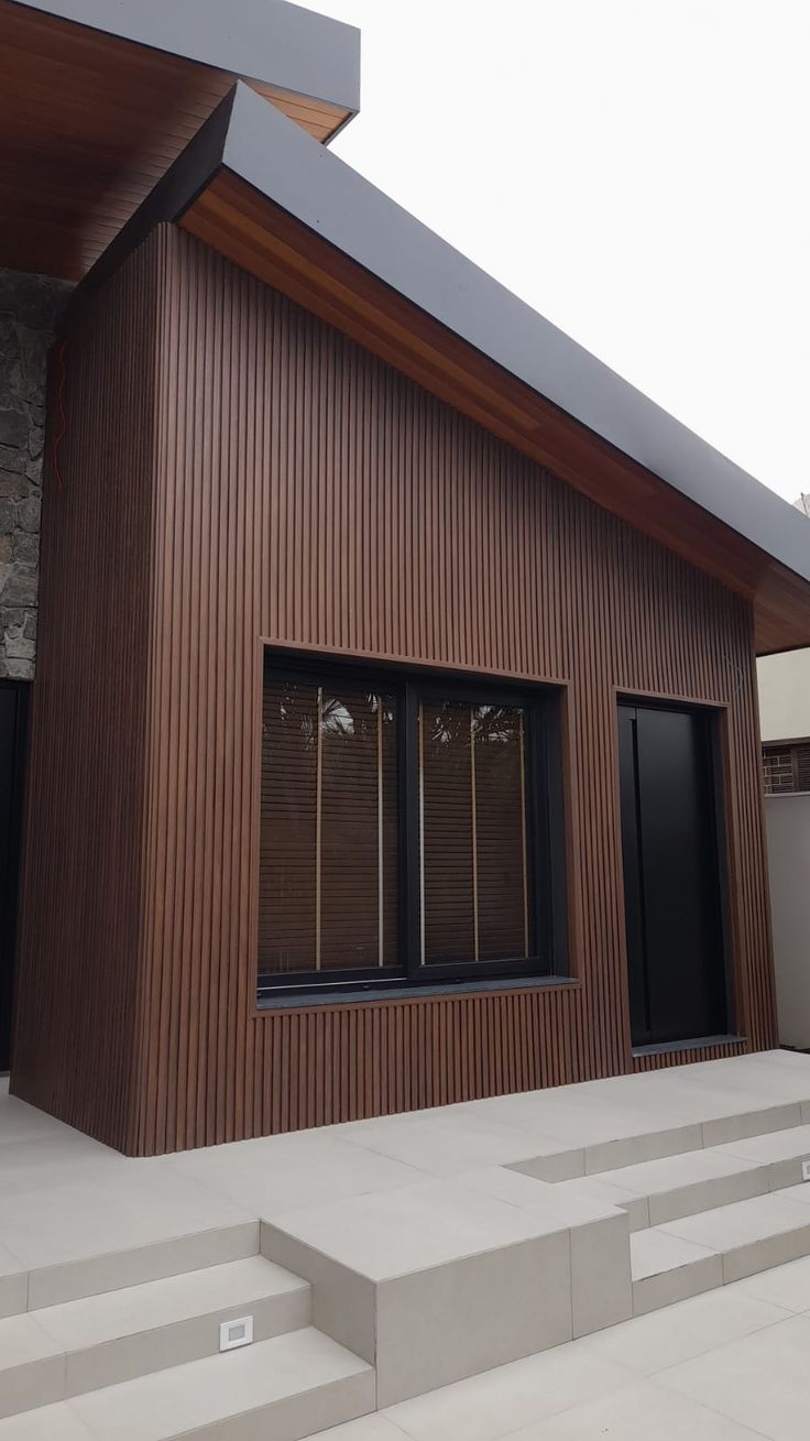 Necowood guida l'innovazione nel WPC con l'ingresso nel mercato dei pannelli ibridi in alluminio-WPC